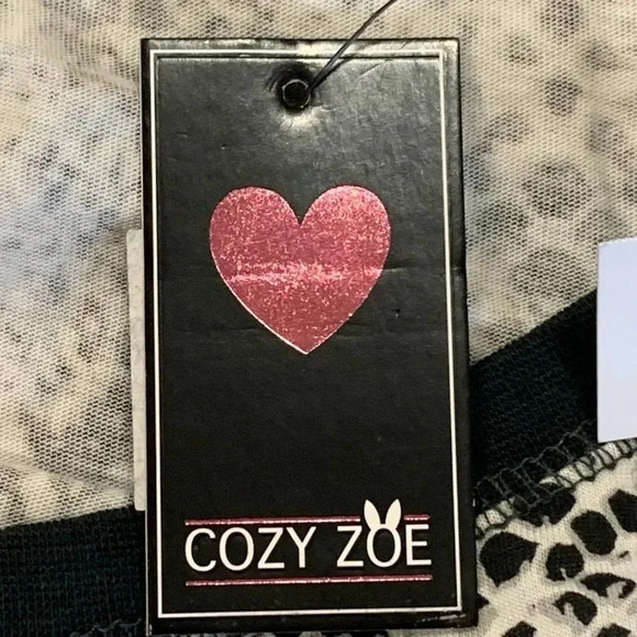 Cozy Zoe Women's Snakeskin Print Long Sleeve Pajama Pullover Top Size M‎ NWT - Picture 6 of 14